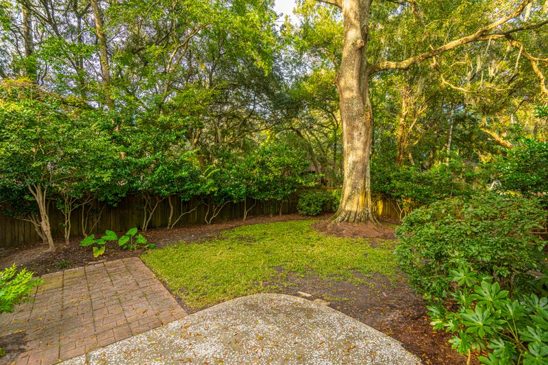 1804 Houghton Dr, Charleston, SC 29412