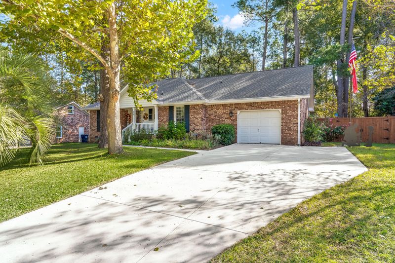 209 Chessington Cir, Summerville, SC 29485