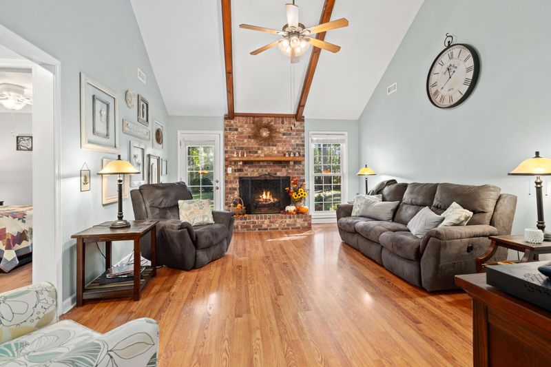 209 Chessington Cir, Summerville, SC 29485