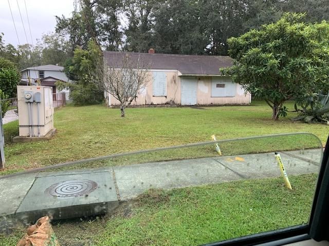 2817 Louise Dr, Charleston, SC 29405