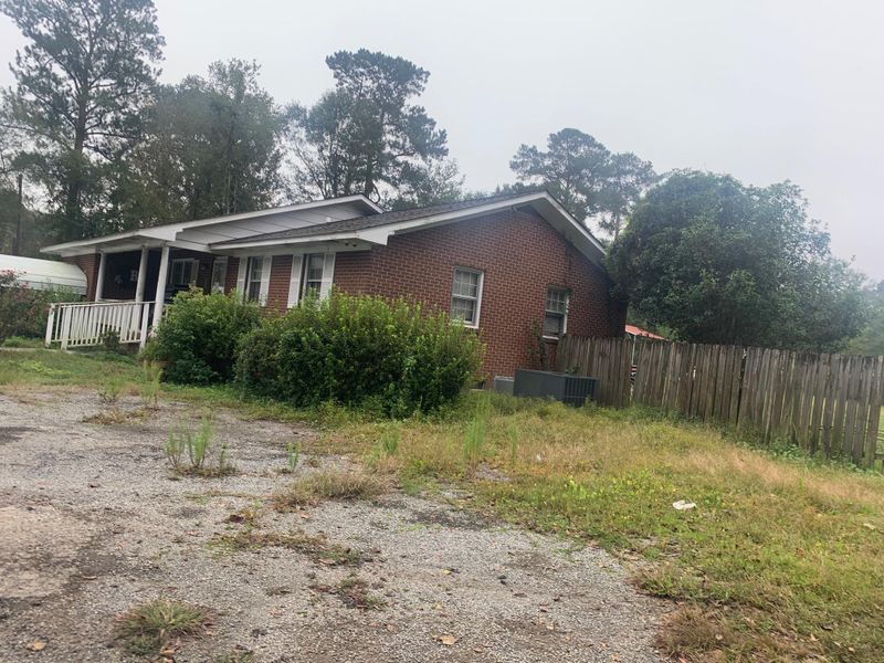 614 E 5th N St, Summerville, SC 29483
