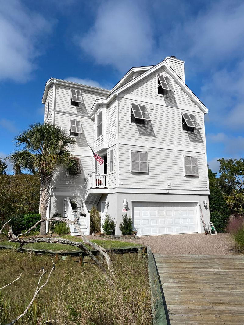 42 Seagrass Ln, Isle Of Palms, SC 29451