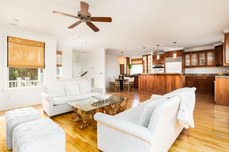42 Seagrass Ln, Isle Of Palms, SC 29451