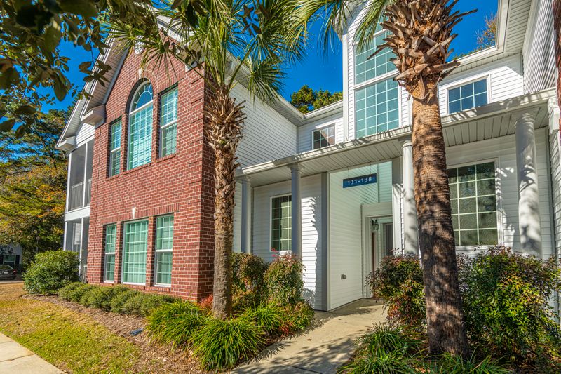 135 Golfview Ln, Summerville, SC 29485