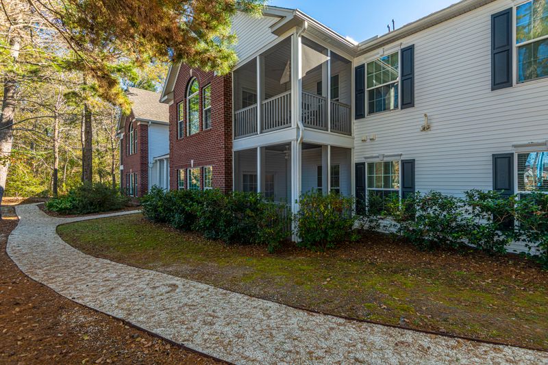 135 Golfview Ln, Summerville, SC 29485