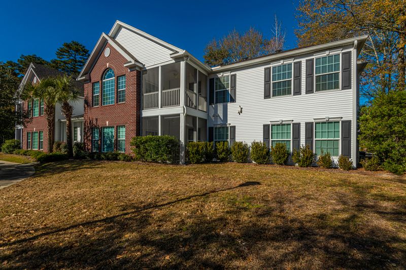 135 Golfview Ln, Summerville, SC 29485