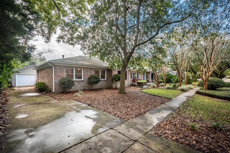 11 Morton Ave, Charleston, SC 29407