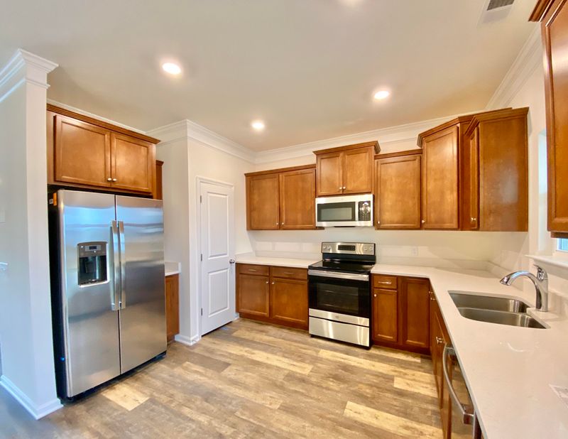 458 Viceroy Ln, Goose Creek, SC 29445