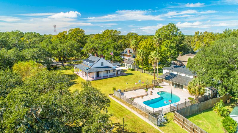 18 N Basilica Ave, Hanahan, SC 29410