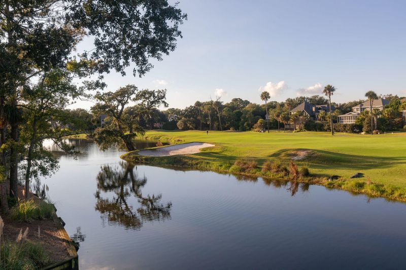 56 Twin Oaks Ln, Isle Of Palms, SC 29451