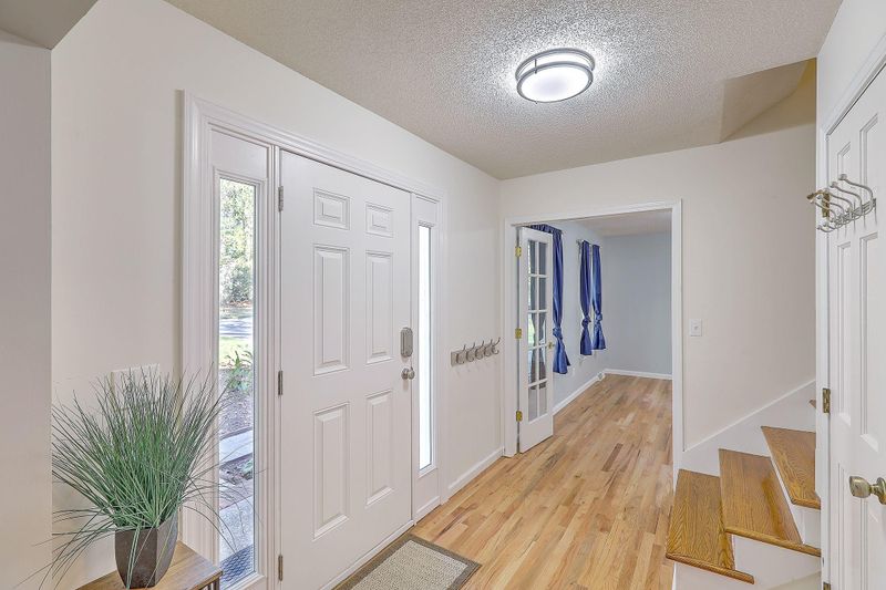 109 Hampton Dr, Summerville, SC 29485