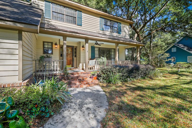 896 Stillwater Dr, Charleston, SC 29412