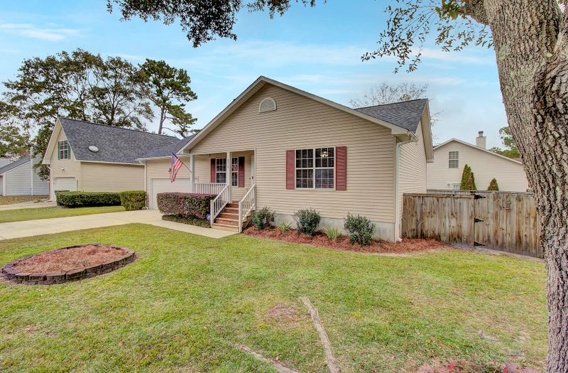 474 Courtland Dr, Summerville, SC 29486
