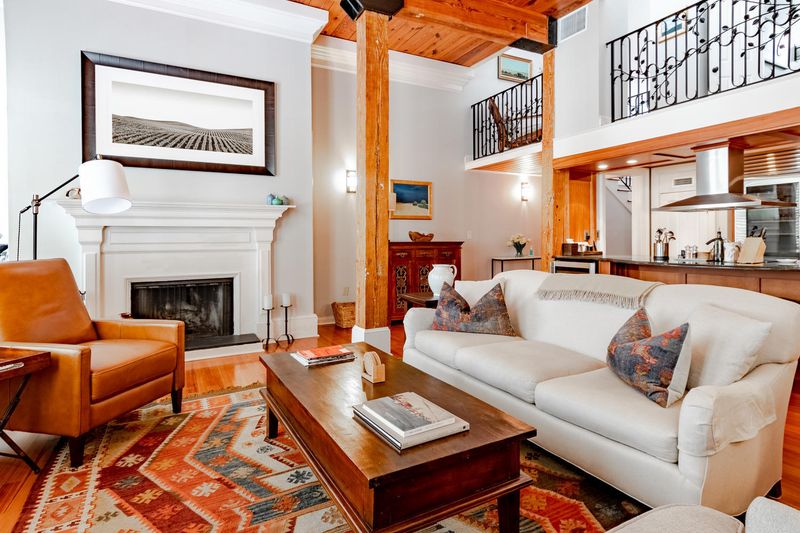 109 East Bay St #2b, Charleston, SC 29401
