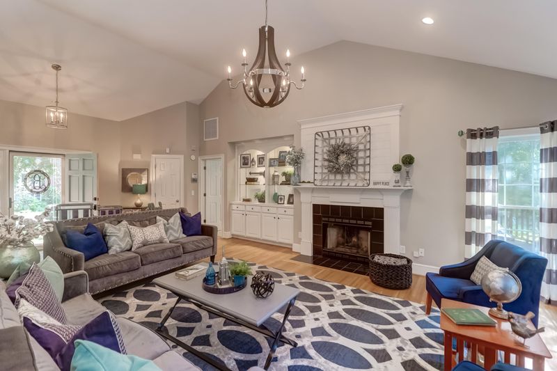 914 Parrot Creek Way, Charleston, SC 29412