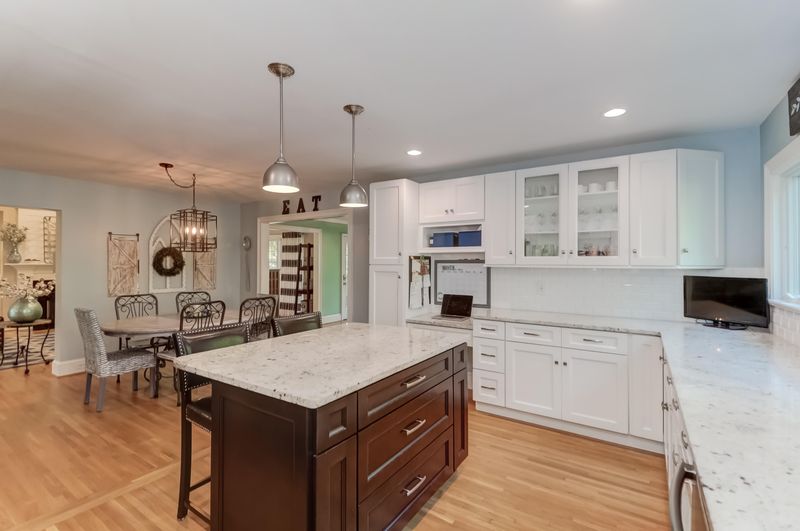914 Parrot Creek Way, Charleston, SC 29412