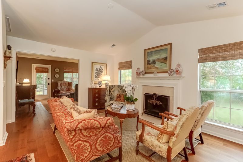 395 Fern House Walk, Mount Pleasant, SC 29464