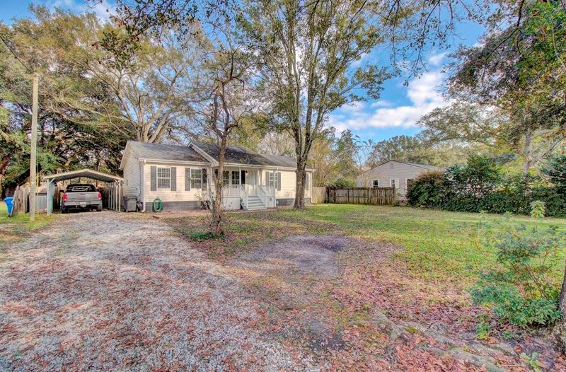 9028 Timber St, North Charleston, SC 29406