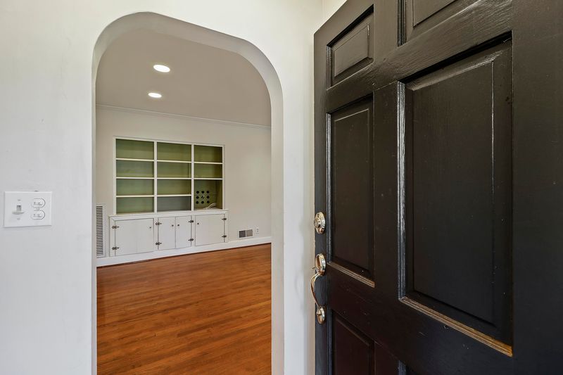 407 Palm St, Mount Pleasant, SC 29464
