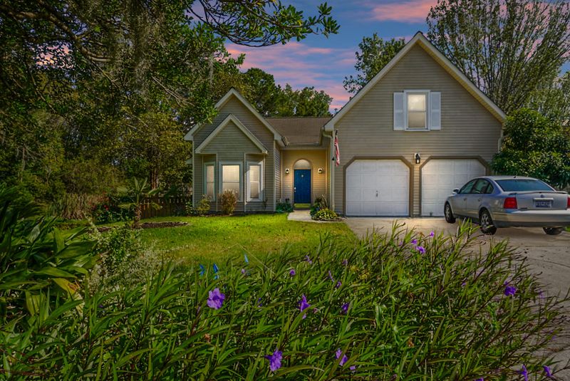 2 Packard Ct, Charleston, SC 29414