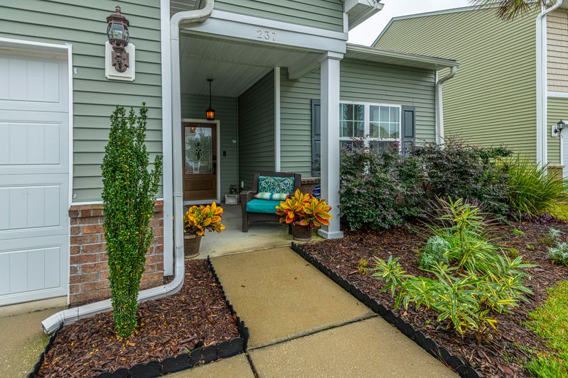 237 Decatur Dr, Summerville, SC 29486
