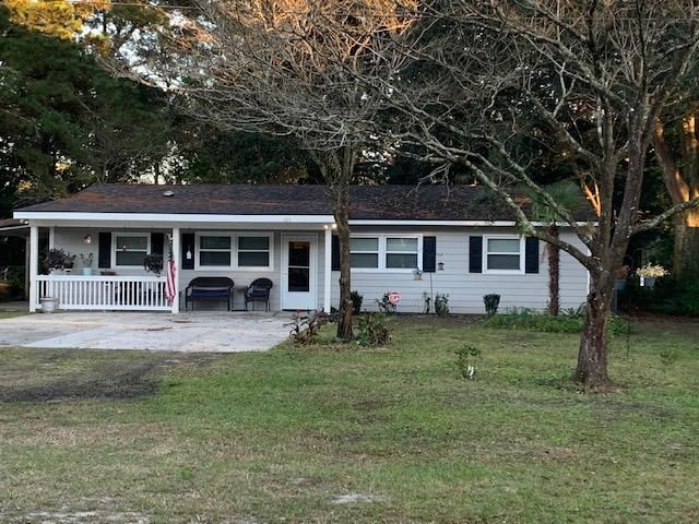 1125 Hawthorne Rd, Hanahan, SC 29410