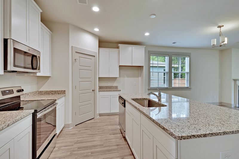 262 Whirlaway Dr, Moncks Corner, SC 29461