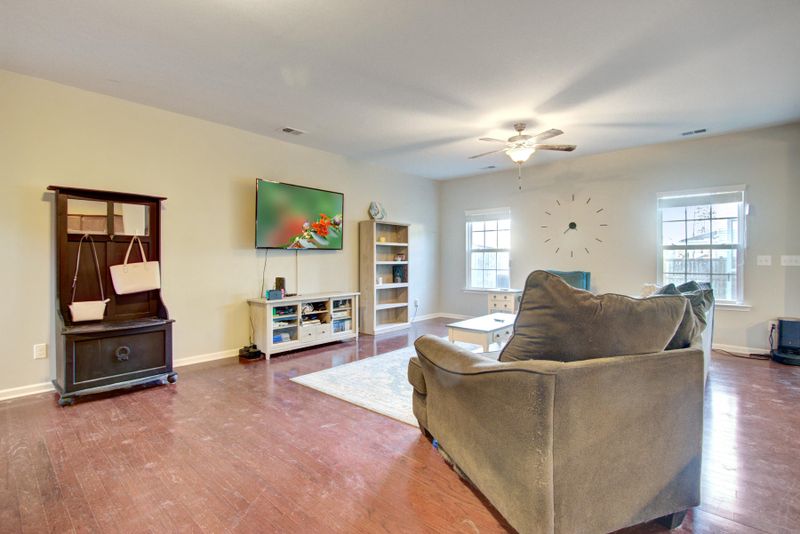 225 Swamp Creek Ln, Moncks Corner, SC 29461