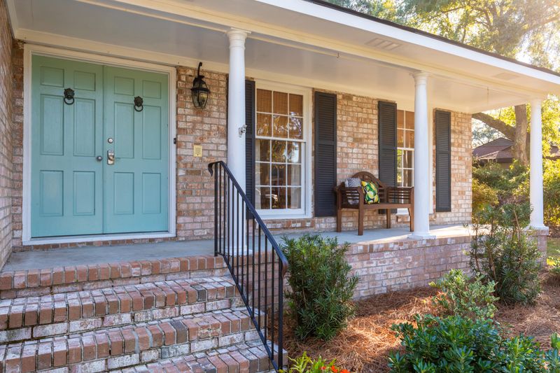 712 London Dr, Charleston, SC 29412