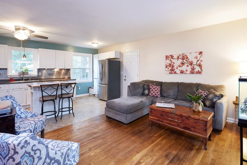 2036 Woodcliff St, Charleston, SC 29414