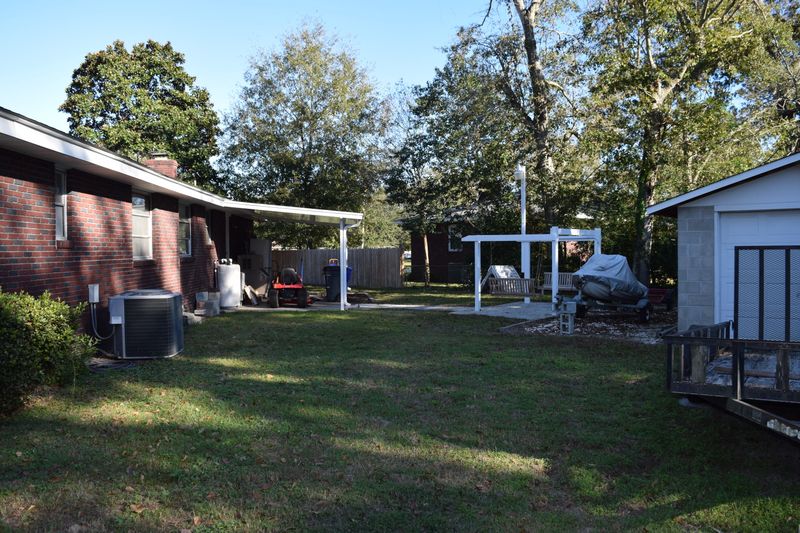 5165 Lancaster St, North Charleston, SC 29405