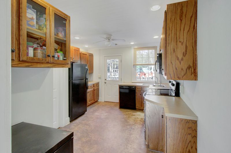 110 California Ave, Moncks Corner, SC 29461