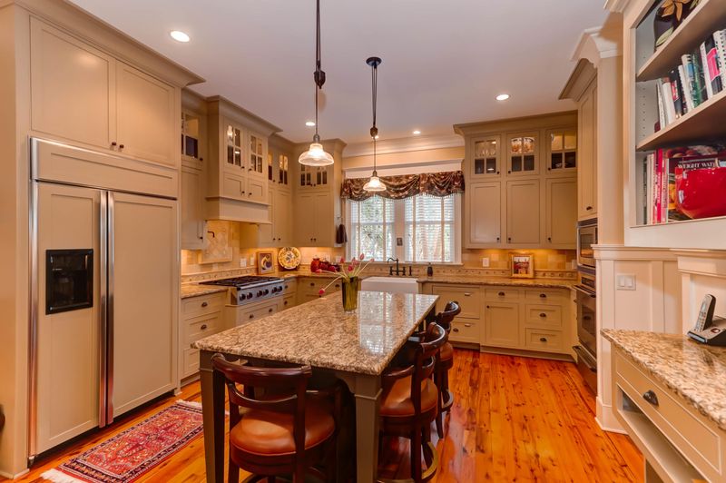 15 Mcdaniel Ln, Mount Pleasant, SC 29464