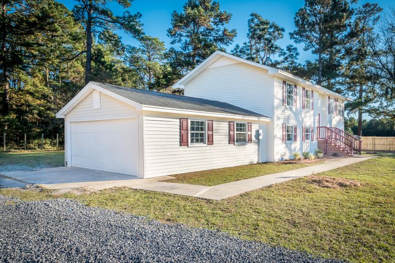 1978 Ranger Dr, Cross, SC 29436