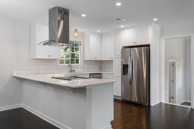 1255 S Lenevar Dr, Charleston, SC 29407