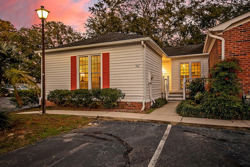 967 Harbor Oaks Dr, Charleston, SC 29412