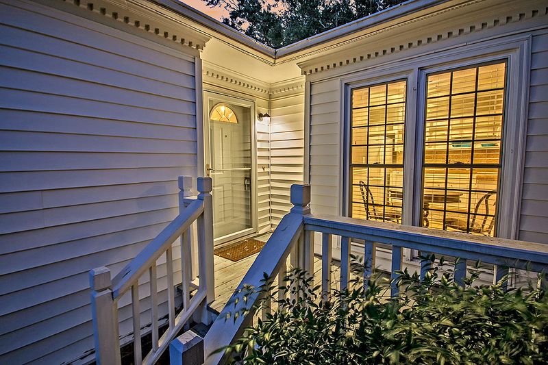 967 Harbor Oaks Dr, Charleston, SC 29412