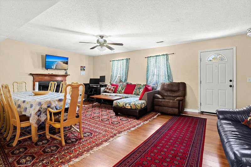 5032 Hidden Forest Ln, North Charleston, SC 29420