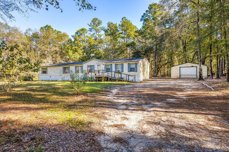 122 Saint Johns Ln, Ridgeville, SC 29472