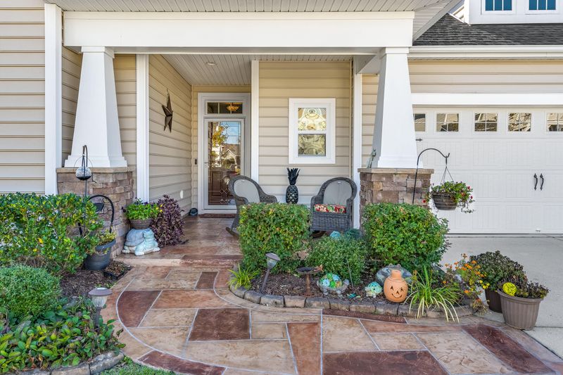 305 Fox Ridge Ln, Moncks Corner, SC 29461