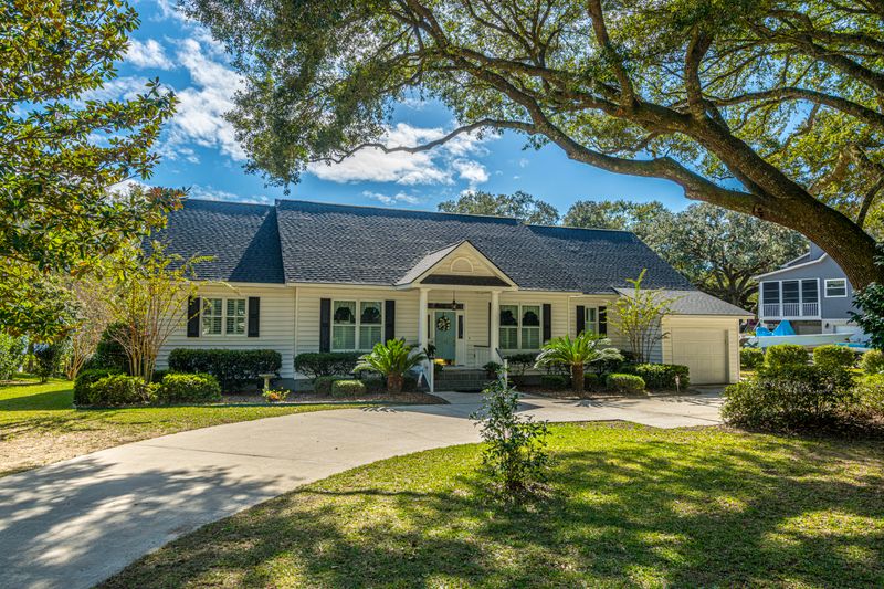4182 Legacy Ln, Meggett, SC 29449