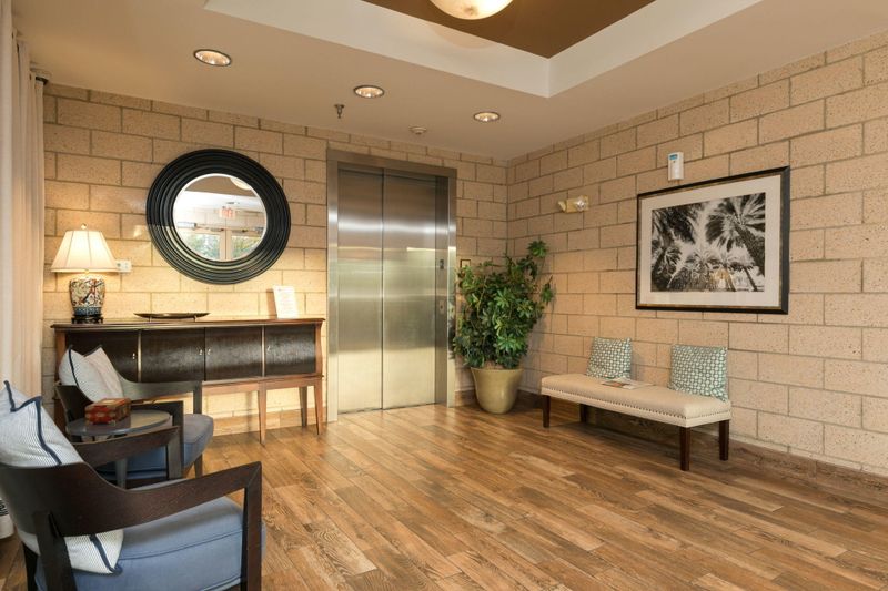 200 River Landing Dr #210h, Charleston, SC 29492