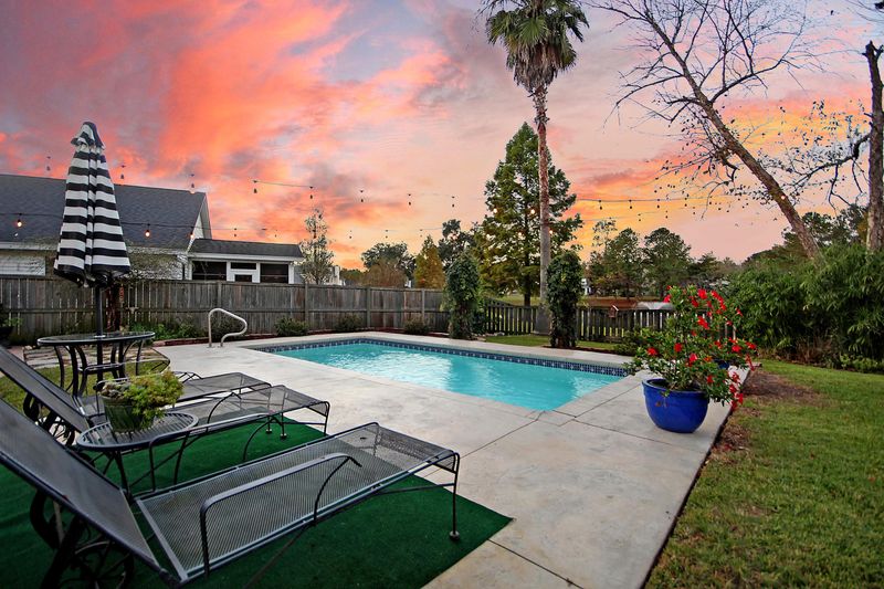 5389 Greggs Landing Dr, North Charleston, SC 29420