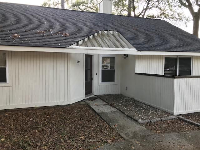 1132 Honeysuckle Ct, Mount Pleasant, SC 29464