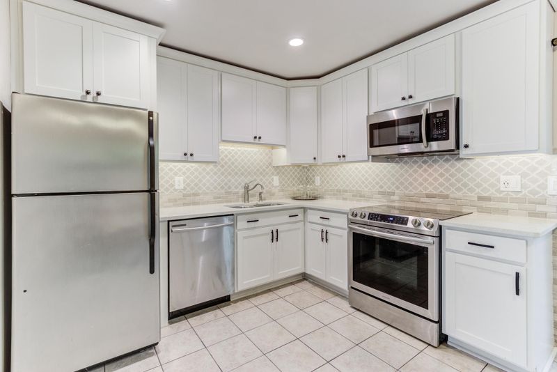 507 Stinson Dr #G5, Charleston, SC 29407