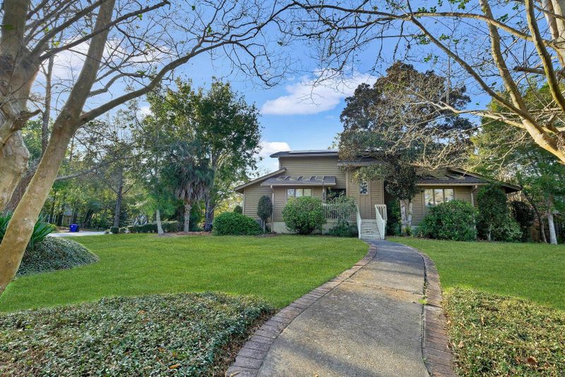 6 Charing Cross Rd, Charleston, SC 29407