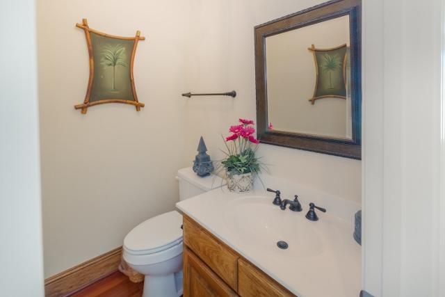 514 Pompano St, Edisto Island, SC 29438