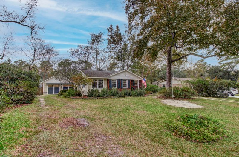 312 Ashley Dr, Summerville, SC 29483