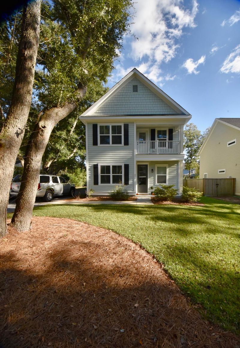 972 Mcelveen St, Charleston, SC 29412
