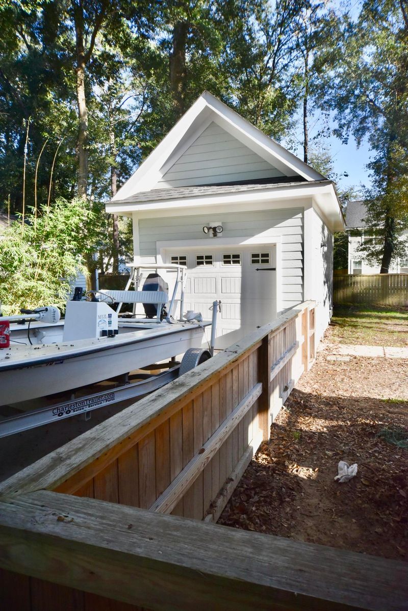 972 Mcelveen St, Charleston, SC 29412